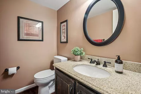 Bath - 11505 Evelake Ct, North Potomac, MD 20878 photo 1 of 5