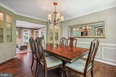 Dining - 11505 Evelake Ct, North Potomac, MD 20878 photo 4 of 5