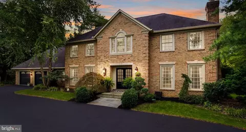 11613 Twining Ln, Potomac, MD 20854
