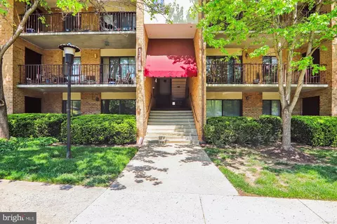 13145 Dairymaid Dr #101, Germantown, MD 20874
