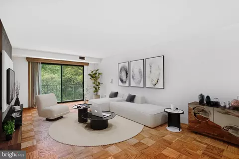 575 Thayer Ave #404, Silver Spring, MD 20910