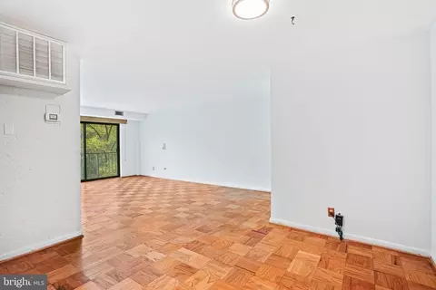 575 Thayer Ave #404, Silver Spring, MD 20910 photo 6