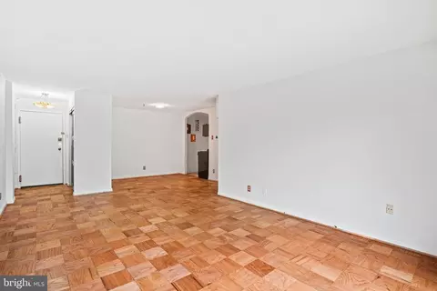 575 Thayer Ave #404, Silver Spring, MD 20910 photo 8