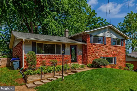 13007 Margot Dr, Rockville, MD 20853