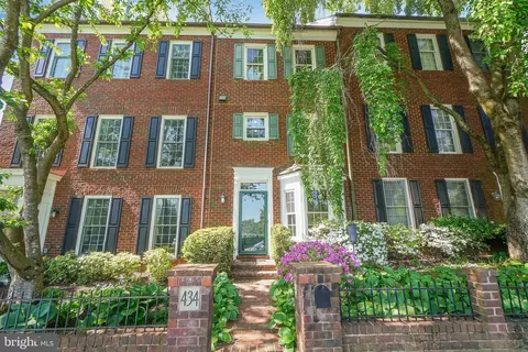 434 Tschiffely Square Rd, Gaithersburg, MD 20878