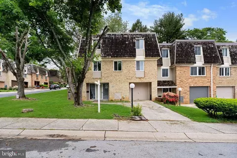 10519 Cambridge Ct, Montgomery Village, MD 20886