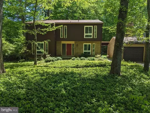 8815 Hidden Hill Ln, Potomac, MD 20854