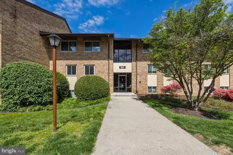 9924 Walker House Rd #9924-3, Montgomery Village, MD 20886