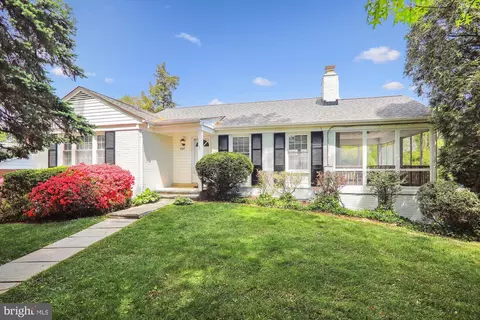 5007 Benton Ave, Bethesda, MD 20814