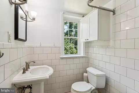 2208 Washington Ave #102, Silver Spring, MD 20910 photo 9