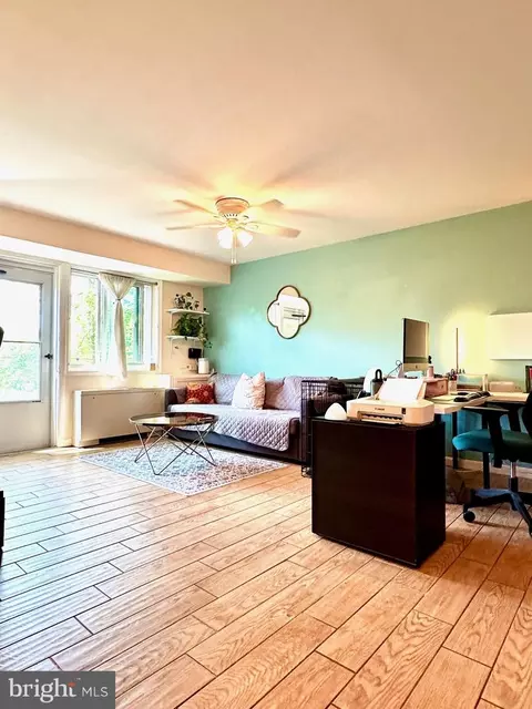 9730 Glen Ave #9730-B, Silver Spring, MD 20910 photo 2