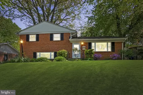 4824 Ertter Dr, Rockville, MD 20852