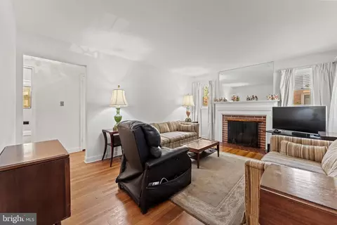 10002 Mckenney Ave, Silver Spring, MD 20902 photo 5