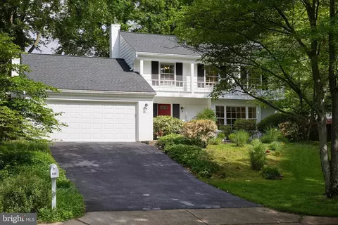 8311 Fox Run, Potomac, MD 20854