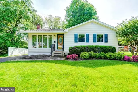 3 Wesley Ct, Rockville, MD 20850