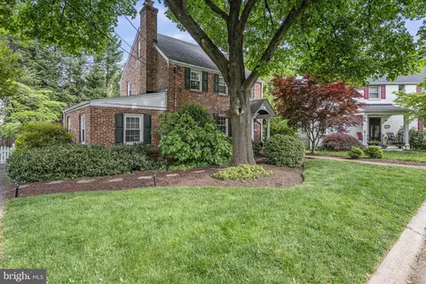 Exterior - 306 Brewster Ct, Silver Spring, MD 20901 photo 2 of 5