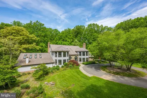 11210 S Glen Rd, Potomac, MD 20854