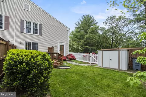34 Native Dancer Ct, North Potomac, MD 20878 photo 2