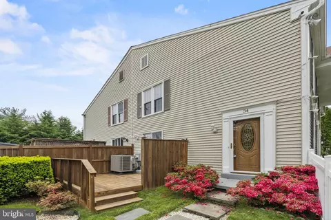 34 Native Dancer Ct, North Potomac, MD 20878 photo 4