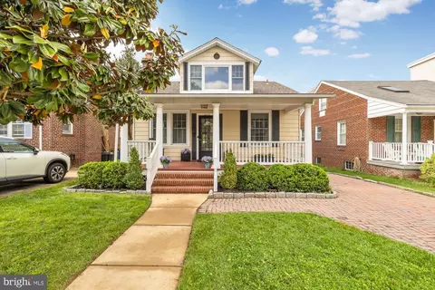 4613 Maple Ave, Bethesda, MD 20814