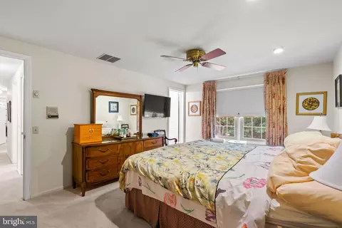 Bedroom - 11444 Oak Leaf Dr, Silver Spring, MD 20901 photo 1 of 4