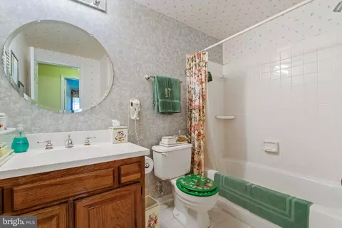 Bath - 11444 Oak Leaf Dr, Silver Spring, MD 20901 photo 3 of 3