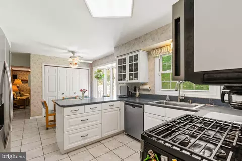 Kitchen - 11444 Oak Leaf Dr, Silver Spring, MD 20901 photo 3 of 4