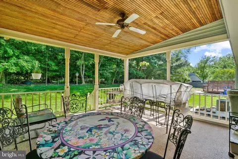Exterior - 11444 Oak Leaf Dr, Silver Spring, MD 20901 photo 3 of 7
