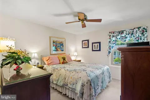 Bedroom - 11444 Oak Leaf Dr, Silver Spring, MD 20901 photo 3 of 4