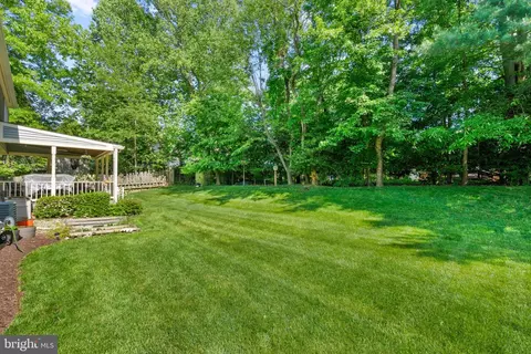 Exterior - 11444 Oak Leaf Dr, Silver Spring, MD 20901 photo 5 of 7