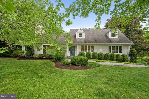 10911 Edison Rd, Potomac, MD 20854