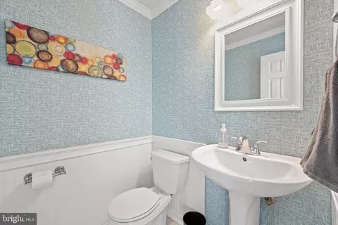 Bath - 1705 Nordic Hill Cir, Silver Spring, MD 20906 photo 4 of 4