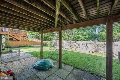 Exterior - 1705 Nordic Hill Cir, Silver Spring, MD 20906 photo 6 of 9