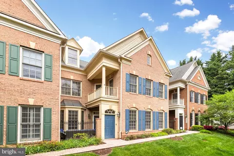 8511 Gavin Manor Ct #9, Chevy Chase, MD 20815
