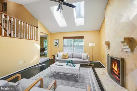 13049 Rhapsody Ln, Silver Spring, MD 20904 photo 23