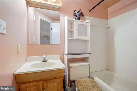 13049 Rhapsody Ln, Silver Spring, MD 20904 photo 40