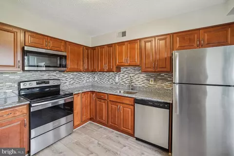 3310 N Leisure World Blvd #6-810, Silver Spring, MD 20906