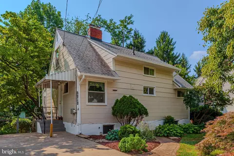 5810 Ridgway Ave, Rockville, MD 20851