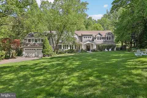 4919 Cumberland Ave, Chevy Chase, MD 20815