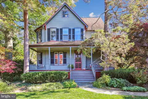 10925 Kenilworth Ave, Garrett Park, MD 20896