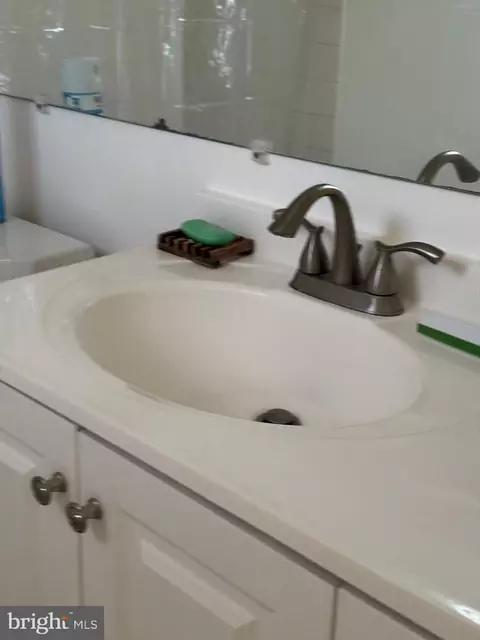Bath - 17600 Longview Ln, Olney, MD 20832 photo 3 of 5