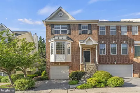 111 Longpoint Way, Gaithersburg, MD 20878