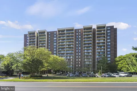 7401 Westlake Ter #615, Bethesda, MD 20817