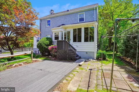 Exterior - 9406 Monroe St, Silver Spring, MD 20910 photo 6 of 9