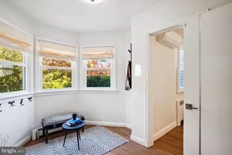 Entry Way - 9406 Monroe St, Silver Spring, MD 20910 photo 4 of 10
