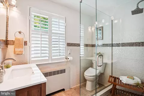 Bath - 9406 Monroe St, Silver Spring, MD 20910 photo 3 of 4