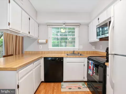 Kitchen - 12929 Tourmaline Ter, Silver Spring, MD 20904 photo 2 of 2