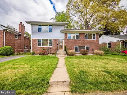 5205 Gretchen St, Kensington, MD 20895