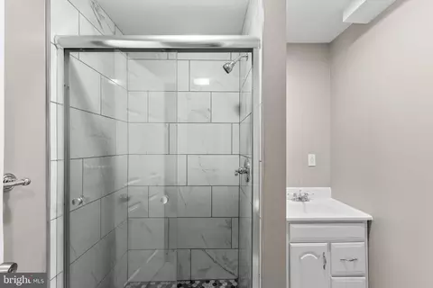 17605 Longview Ln, Olney, MD 20832 photo 8