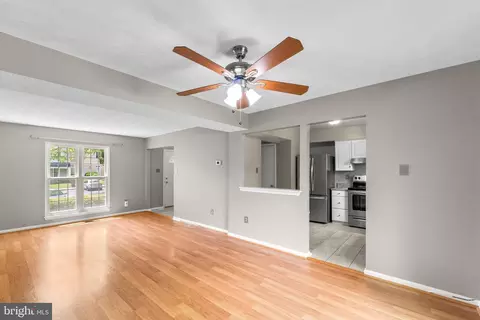 17605 Longview Ln, Olney, MD 20832 photo 3